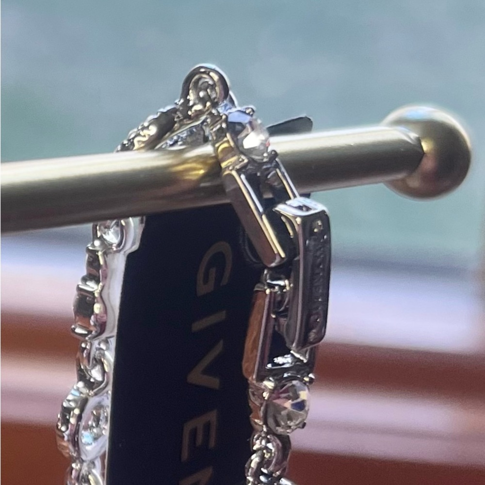 2 PC Set! Givenchy Bracelet & Earrings Set 💎 - Picture 7 of 16